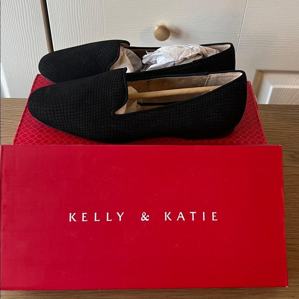 Kelly & Katie Elegant Black Slip-Ons